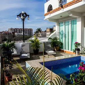 https://hotel-andales-on-the-bay-suites.hotelspuertovallarta.org